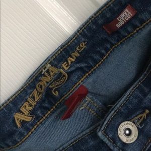 Arizona medium wash size 11 curvy bootcut